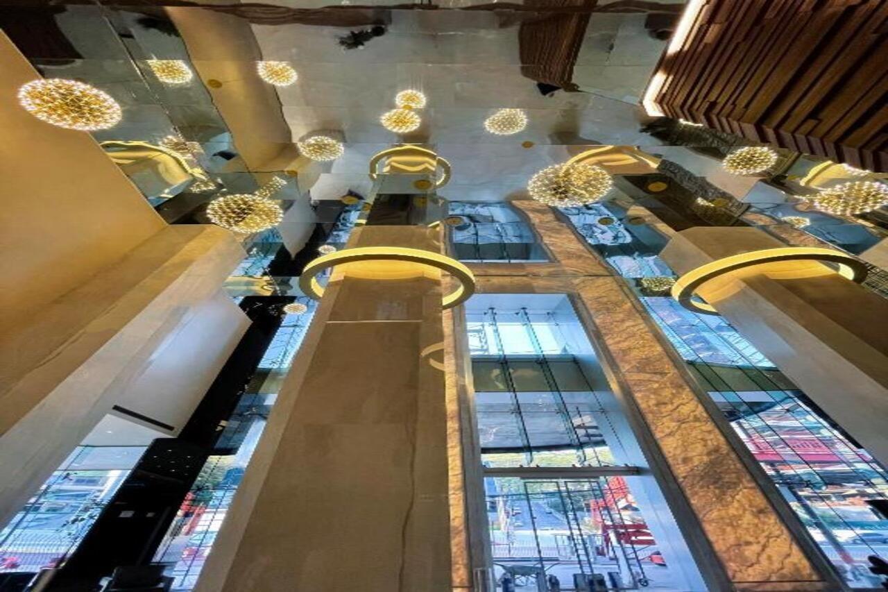 Safi Royal Luxury Metropolitan Hotel San Pedro Garza Garcia Bagian luar foto The ceiling of the lobby