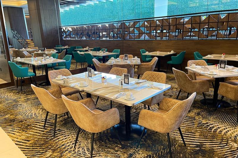 Safi Royal Luxury Metropolitan Hotel San Pedro Garza Garcia Bagian luar foto The interior of the restaurant